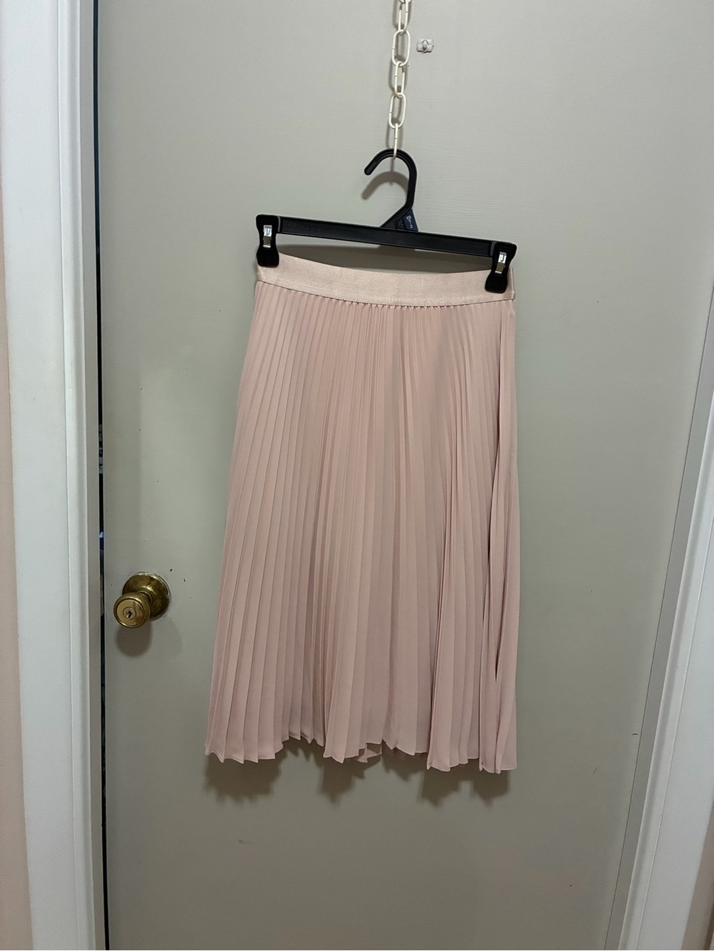 Express Blush Pink Pleated Midi Skirt